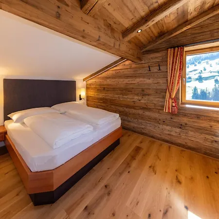 Inhoeg גרוסארל