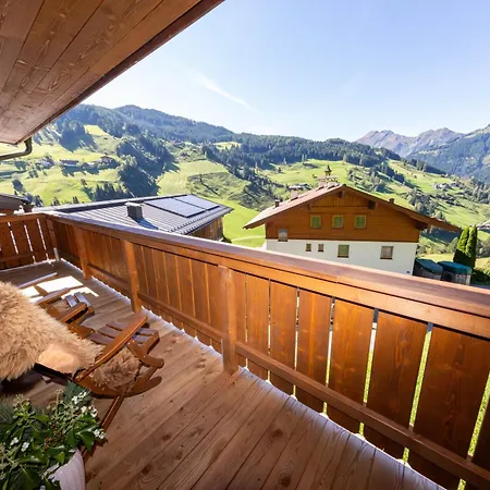 Inhoeg * גרוסארל