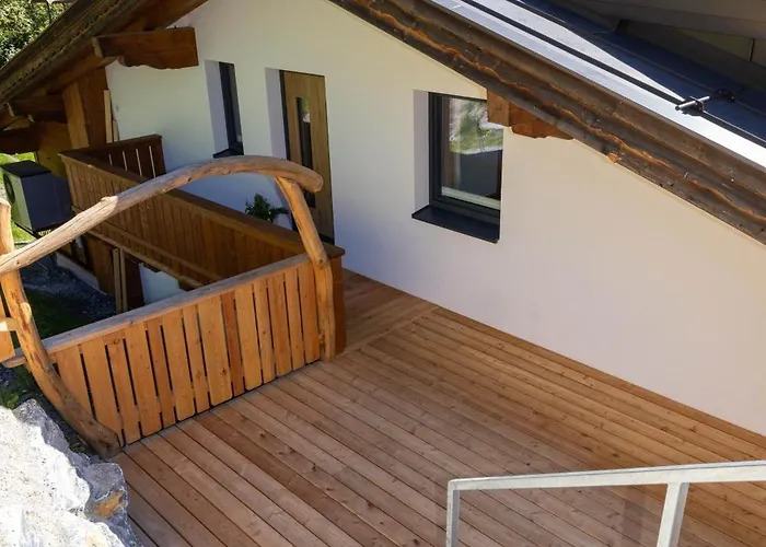 Inhoeg * גרוסארל